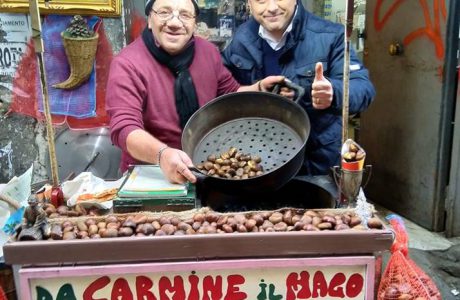 Napoli, caldarrostaio di strada